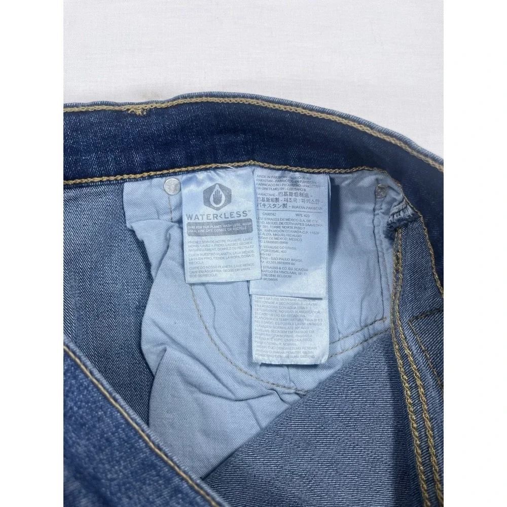 Levi's 502 Men's Taper Fit Jeans Blue Denim W31 L32 Water Less® Medium Wash
